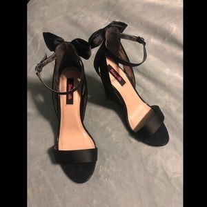 Bow Back Wedge Heels